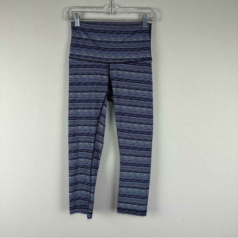 Lululemon Space Dye Twist Sapphire Blue Wunder Under Crop III Leggings Size 6